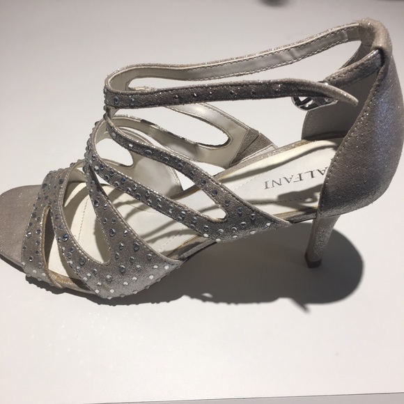 Women’s sandals - Picture 2 of 3